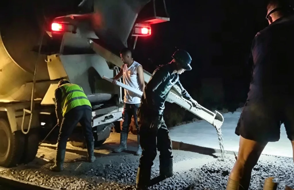 Siang Terik, Malam Remang, Jejak Pengabdian Satgas TMMD Ke-128 yang Tak Pernah Padam
