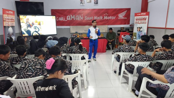 Asmo Sulsel Edukasi Safety Riding bagi Siswa SMK Tri Tunggal 45 Makassar Asmo Sulsel