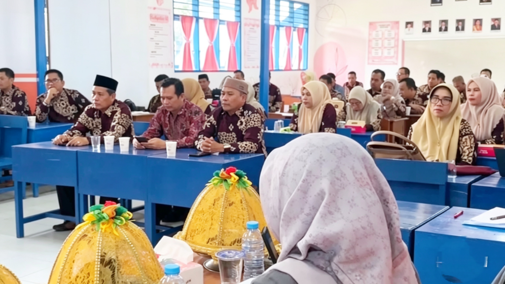Cegah Anak Tidak Sekolah, Disdukcapil Bersama Disdikbud Jeneponto Sosialisasikan Pemadanan Data Dapodik, ATS Berbasis NIK