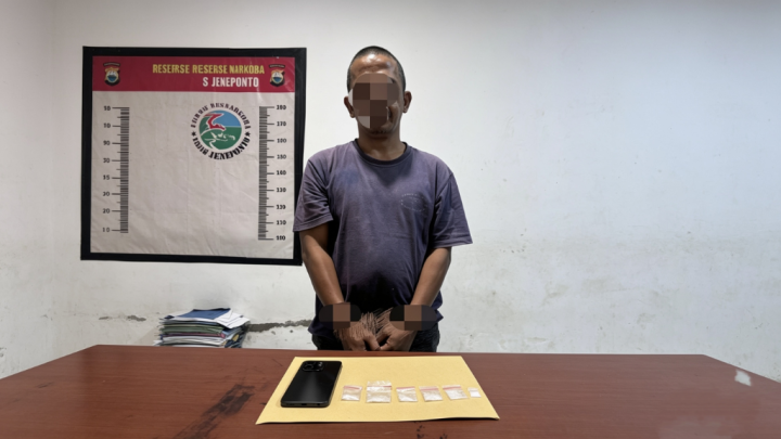 Warga Sidenre Diringkus Satresnarkoba Polres Jeneponto, Diduga Edarkan Sabu di Tamanroya Warga Sidenre