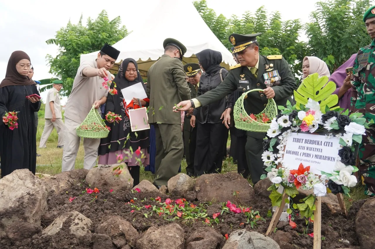 Kasdam XIV Hasanuddin Tak Kuasa Menaha Haru, Kenang Sosok Kolonel Inf Muharwen, Sahabat Sejak Awal Mengabdi