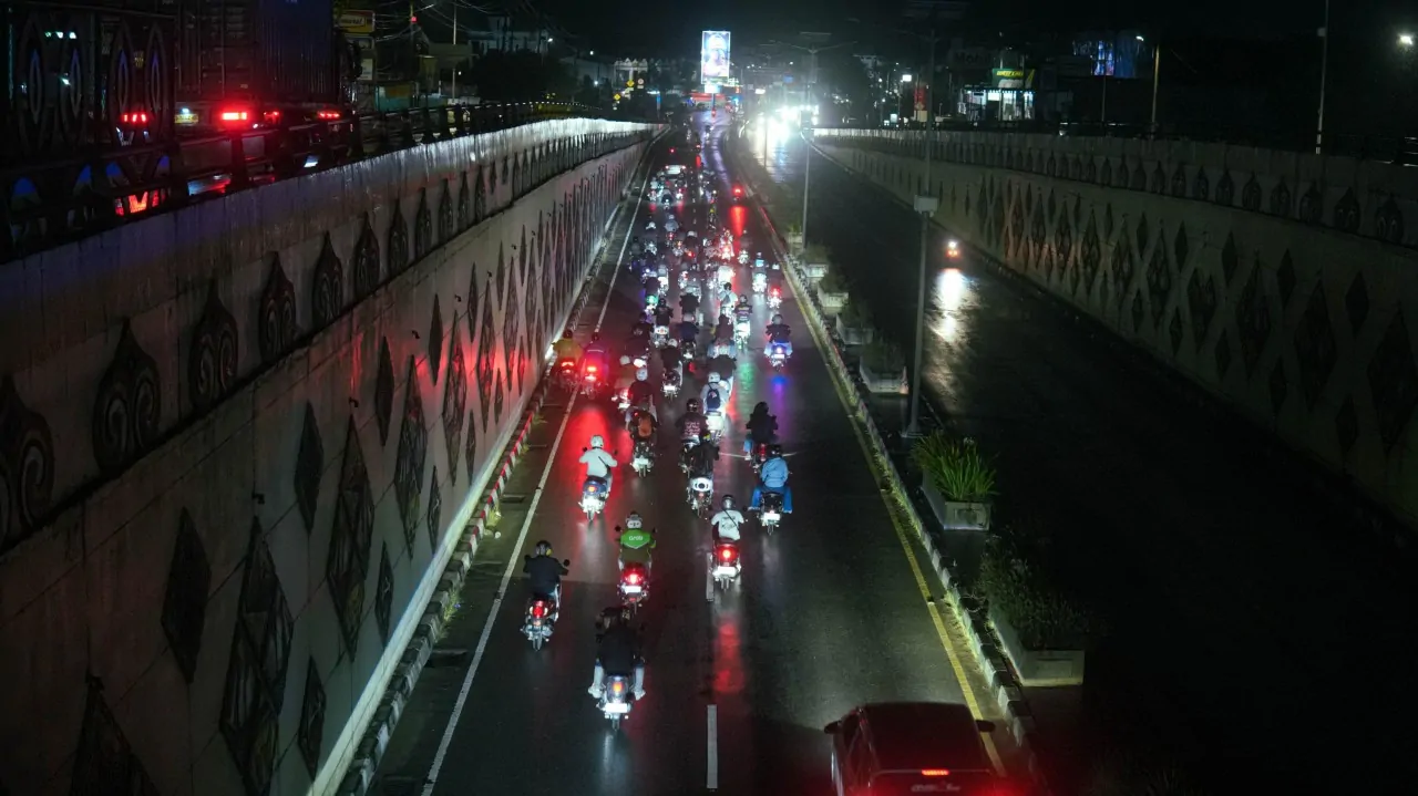 Scoopy Night Culture Asmo Sulsel Meriah, 300 Pengguna Honda Scoopy Ikuti Night Ride Makassar-Maros