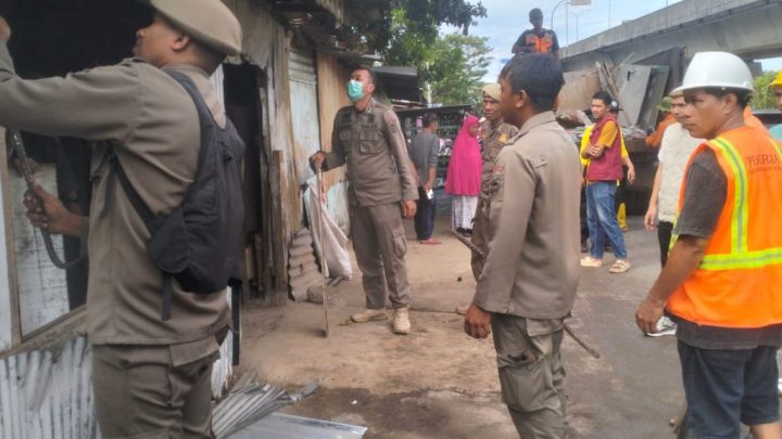 Penertiban lapak Makassar