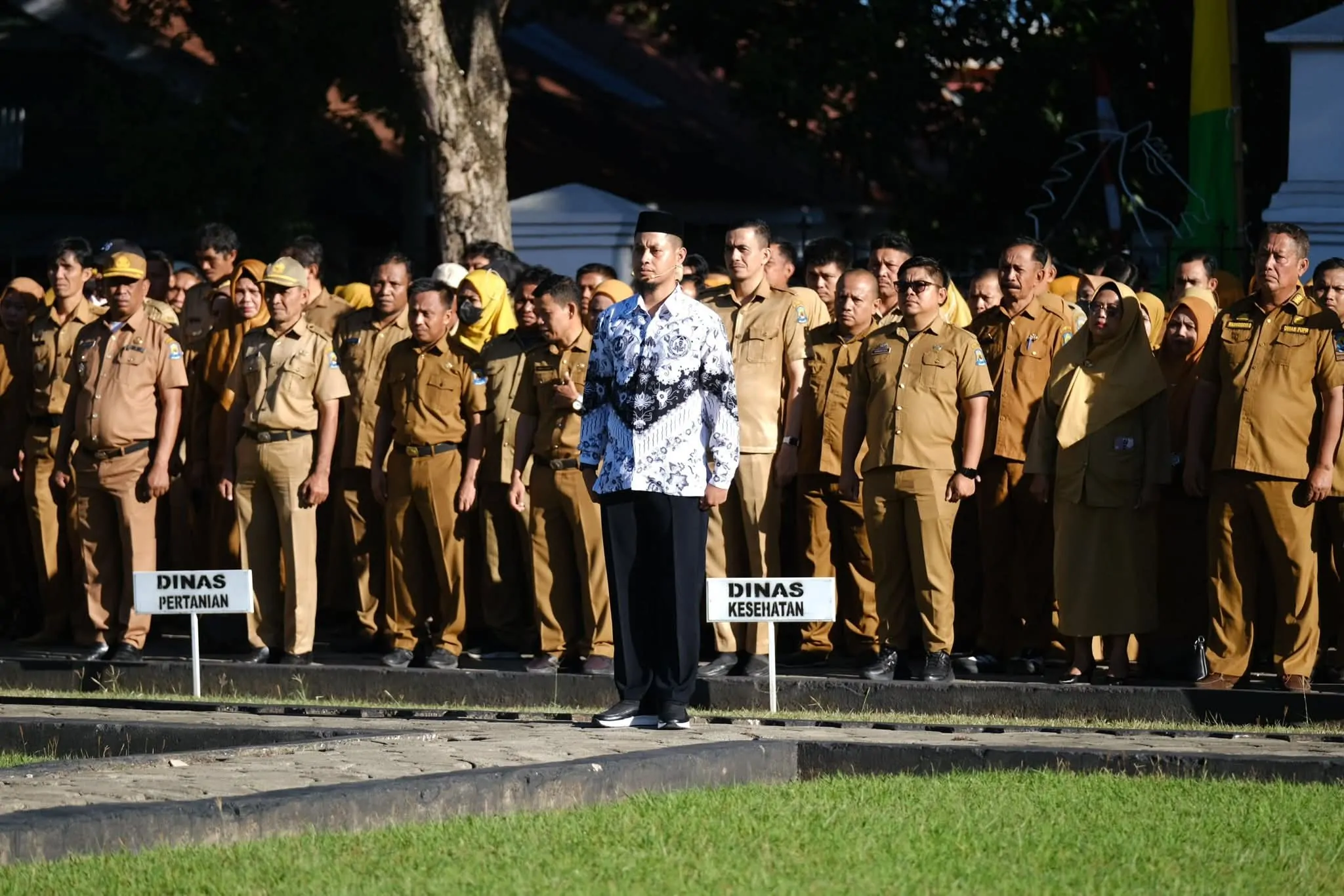 Upacara Hardiknas, Bupati Tegaskan Komitmen Pemkab Jeneponto Mencetak Generasi Emas
