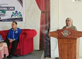Goes To Campus