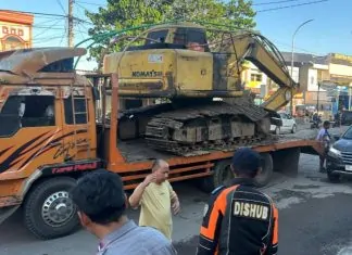 Truk tronton