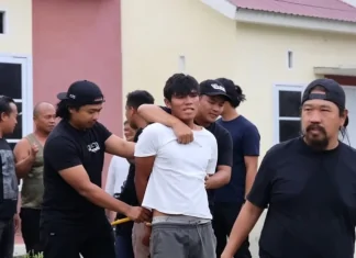 Kabur ke Sulawesi