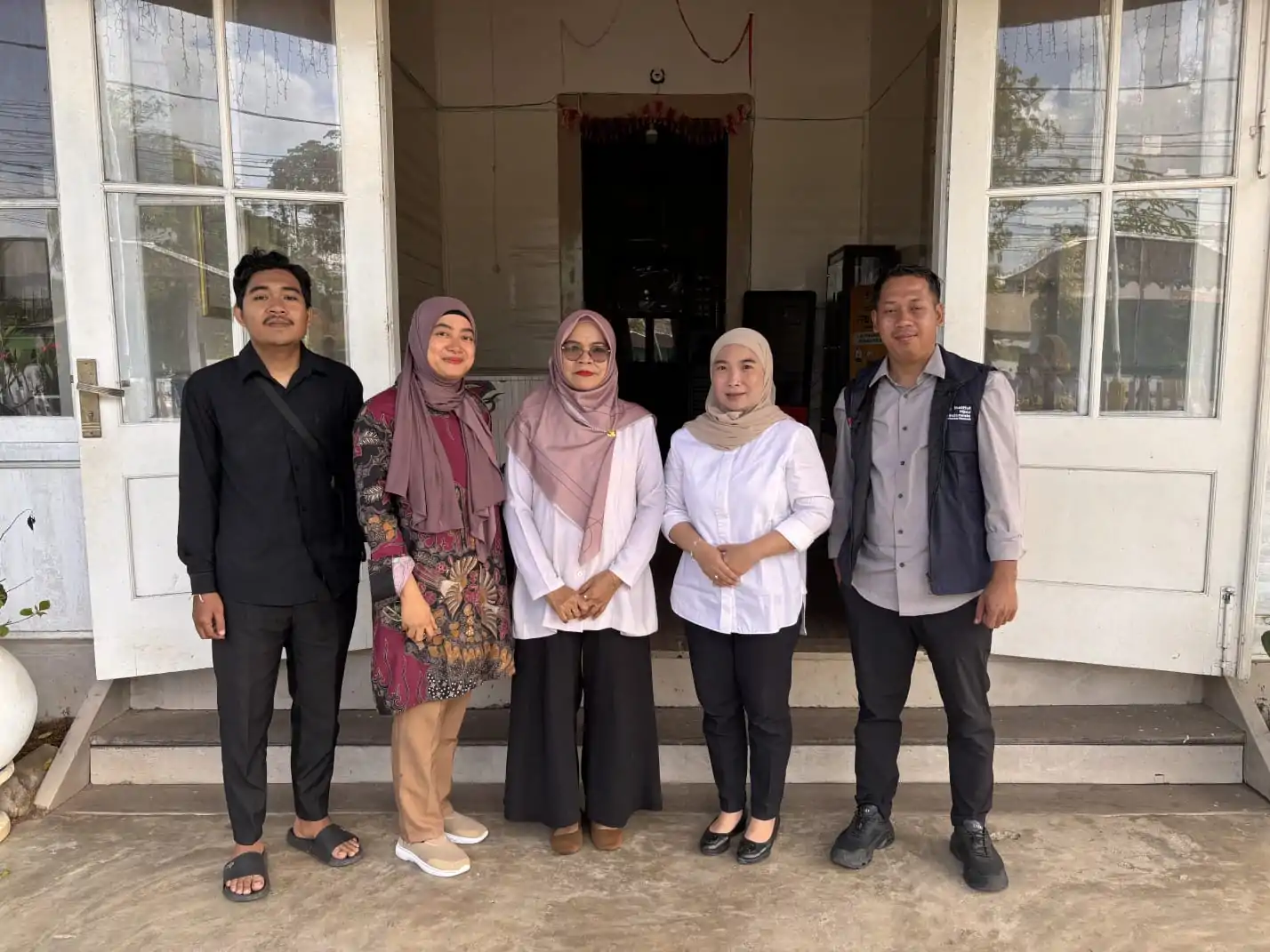 Program Dosen Berkarya Fakultas Ilmu Sosial dan Ilmu Politik Universitas Brawijaya Dorong Penguatan Kolaborasi Blue Economy di Pesisir Singkawang