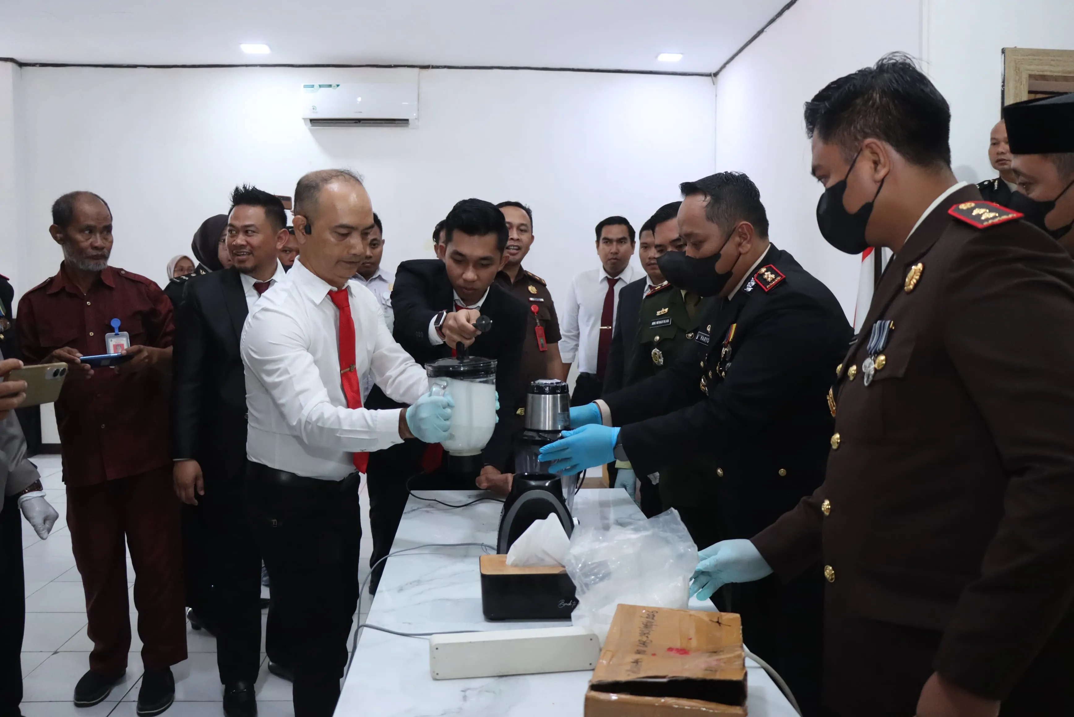 HUT Ke-80 Bhayangkara, Polres Jeneponto Musnahkan Sabu 1 Kg, Bernilai Rp1,2 Milyar