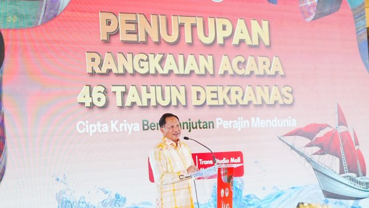 Sutra Gowa Curi Perhatian di HUT Dekranas 2026, Wastra Sutra Dipakai Mendagri Tito Karnavian Sutra Gowa