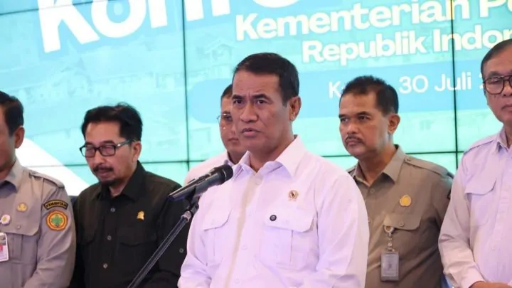 Mentan Amran Bongkar Dugaan Permainan Mafia Beras Fortifikasi, Harga Capai Rp42 Ribu per Kg Mentan Amran