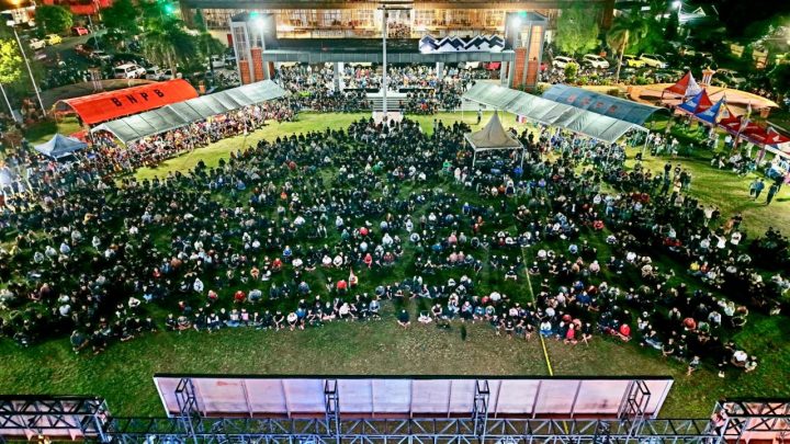Ribuan Warga Padati Nobar Semifinal Piala Dunia FIFA 2026 di Lapangan Pemuda Bulukumba Nobar Piala Dunia 2026 Bulukumba
