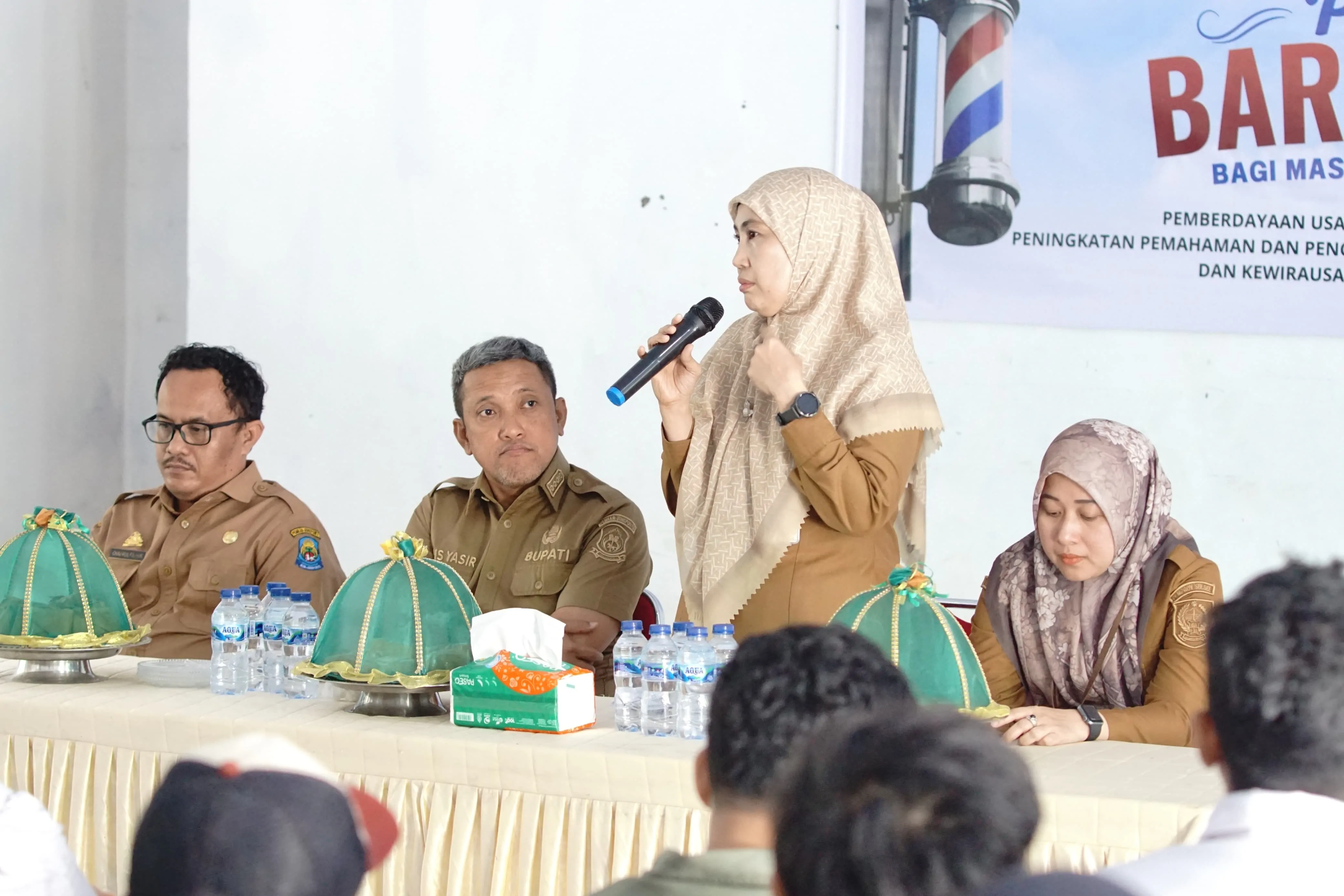 Tingkatkan Kualitas SDM dan Ekonomi Masyarakat, Pemkab Jeneponto Gelar Pelatihan Barbershop dan Perkoperasian