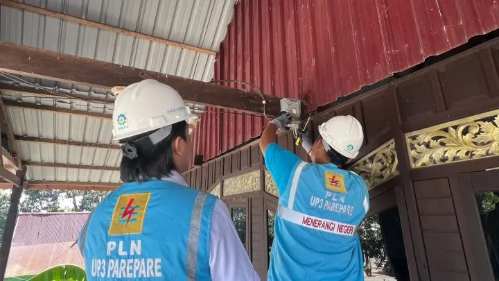 PLN Kembali Hadirkan Diskon Tambah Daya 50 Persen, demi Semangat Belajar dan Usaha Keluarga PLN UID Sulselrabar