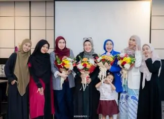 Muslim woman space