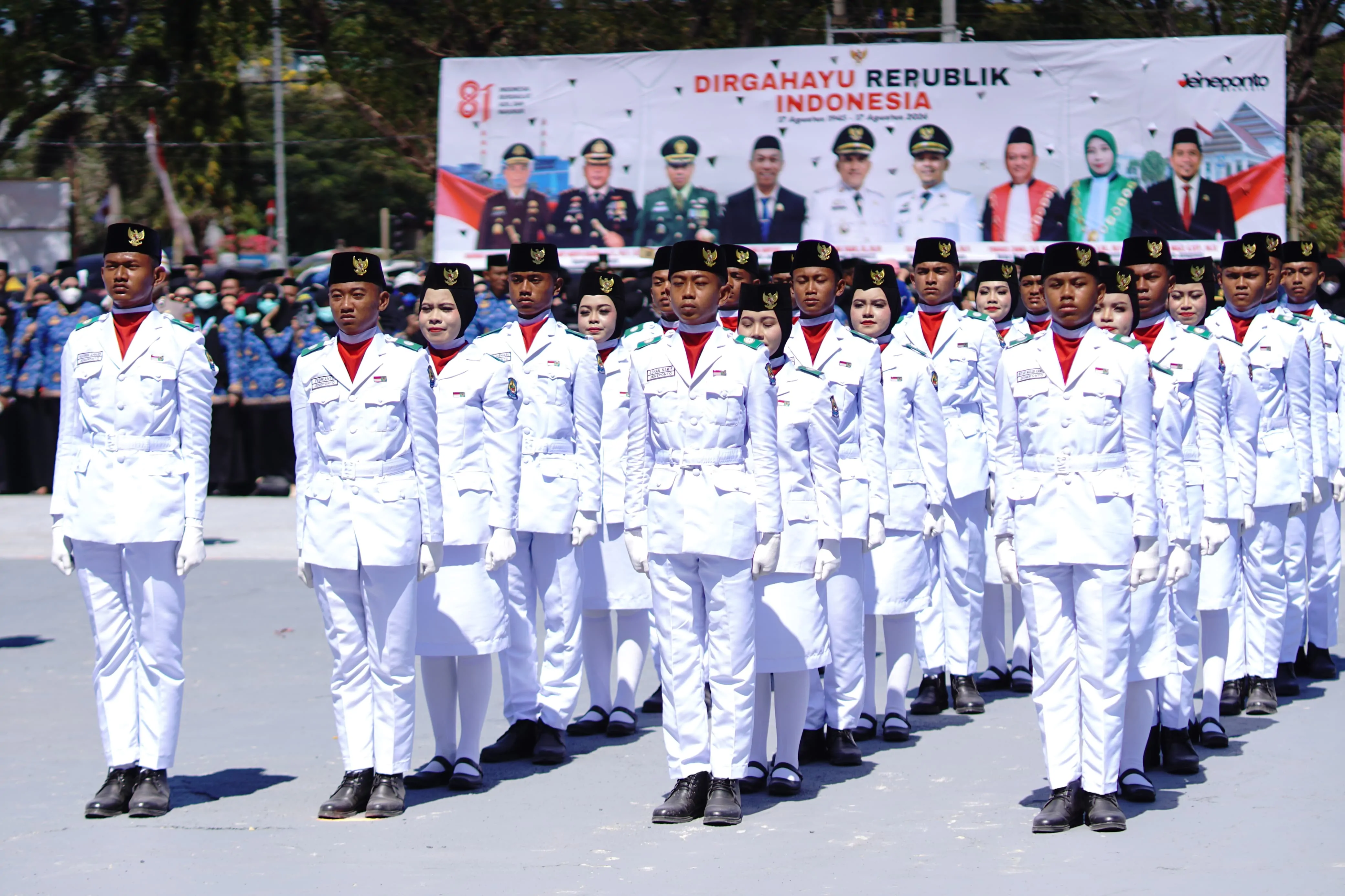 Bertindak Sebagai Inspektur Upacara, Bupati Paris Yasir Teguhkan Semangat Indonesia di Jeneponto