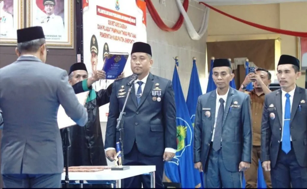 Bupati Paris Yasir Lantik Dr Aspa Muji Jadi Sekda Definitif Kabupaten Jeneponto