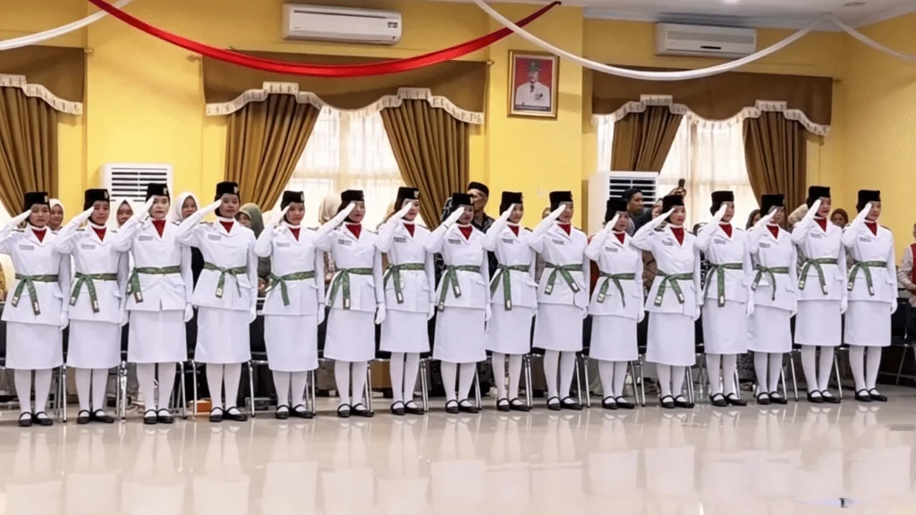 Bupati Jeneponto Kukuhkan 70 Anggota Paskibraka 2026, Titip Pesan Kebangsaan