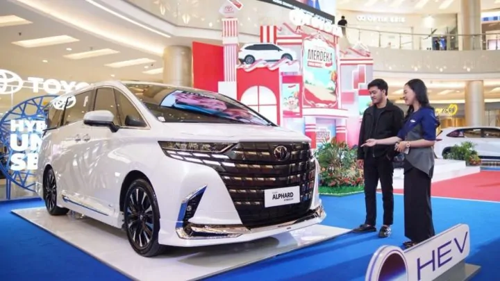 Kalla Toyota Gelar Toyota Merdeka di TSM Makassar, Ada Promo Bunga Mulai 0 Persen Toyota Merdeka Makassar