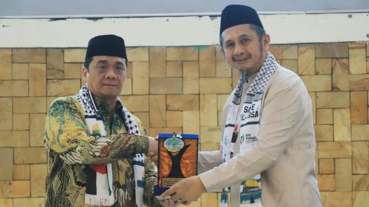 Riza Patria Dorong Wahdah Islamiyah Pelopori Pesantren Tahfizh untuk Yatim dan Dhuafa di Pelosok Desa riza patria