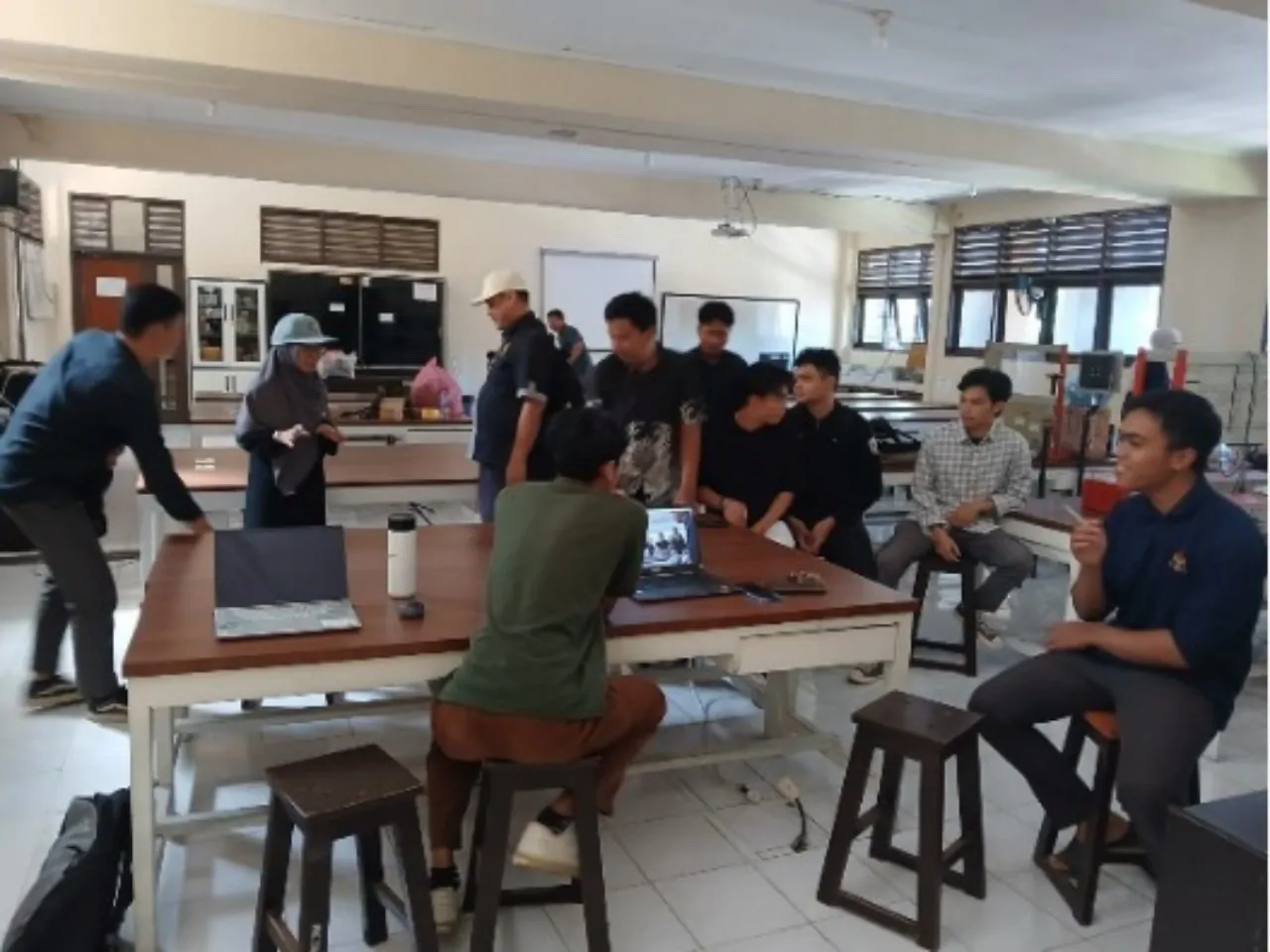 Inovasi Tim Teknik Elektro Unram Bantu Pengawasan Area Bebas Rokok