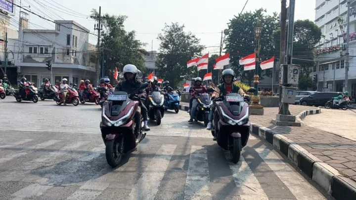 Cinta Indonesia, 1.960 Bikers Honda PCX Konvoi Simpatik Rayakan HUT RI ke-81 Honda PCX