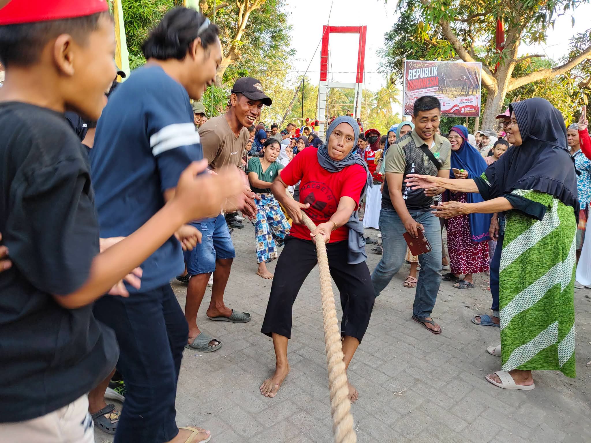 Makna Seutas Tali Di Jembatan Garuda Merah Putih Menjadi Semangat HUT Ke-81 Kemerdekaan RI