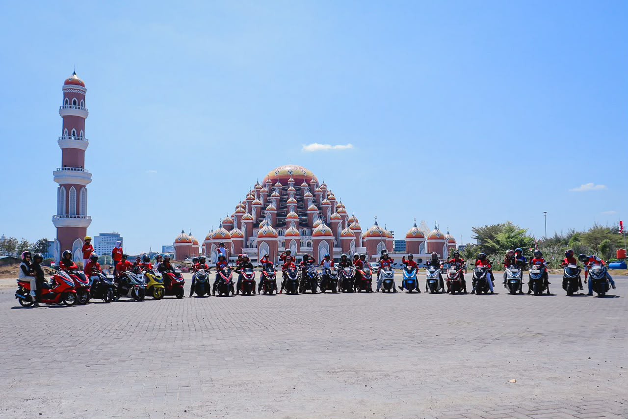 Rayakan HUT ke-81 RI, Asmo Sulsel Padukan Convoy Merdeka dengan Edukasi Safety Riding dan Aksi Sosial