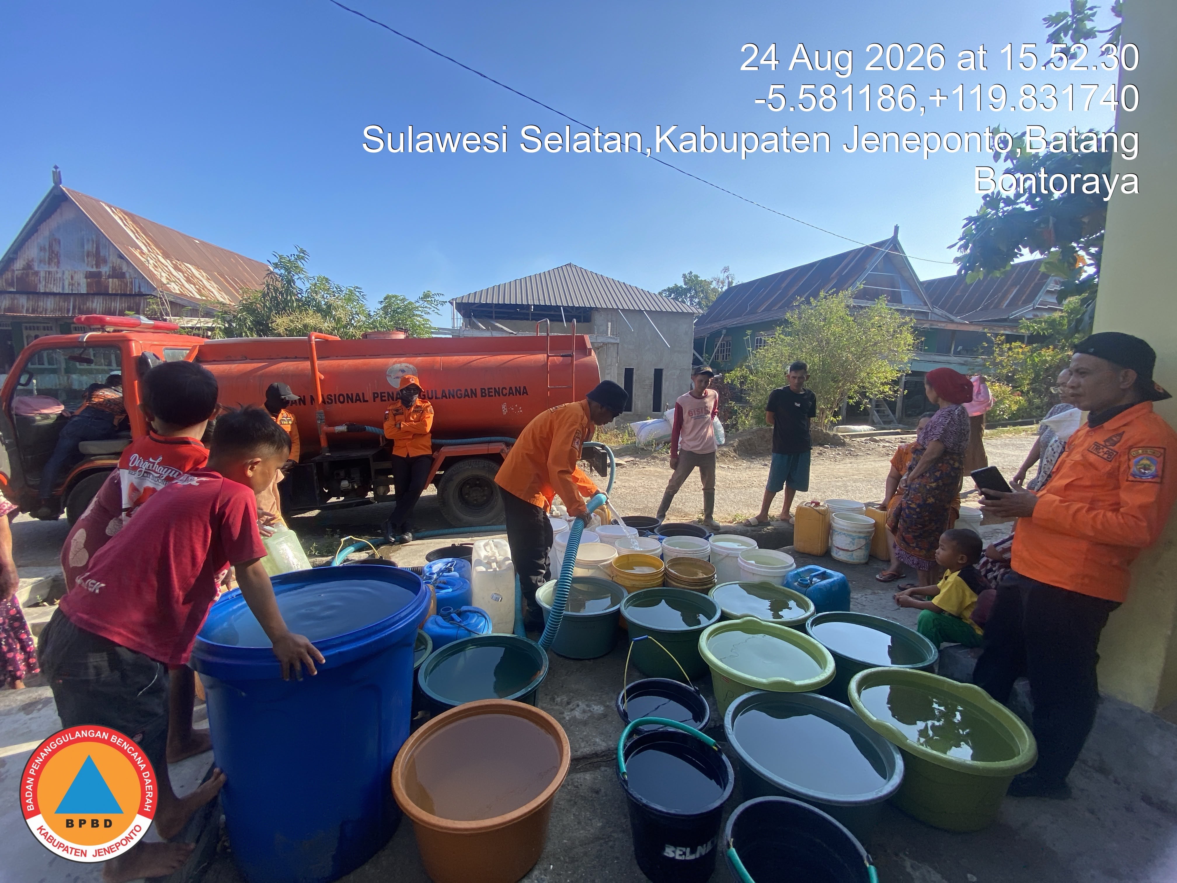 BPBD Jeneponto Salurkan Air Bersih untuk Warga Terdampak Kekeringan di Dua Kecamatan
