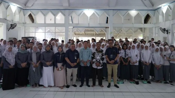 Pelindo dan BNN Sulsel Perkuat Edukasi Anti Narkoba di SMA Negeri 1 Makassar Pelindo