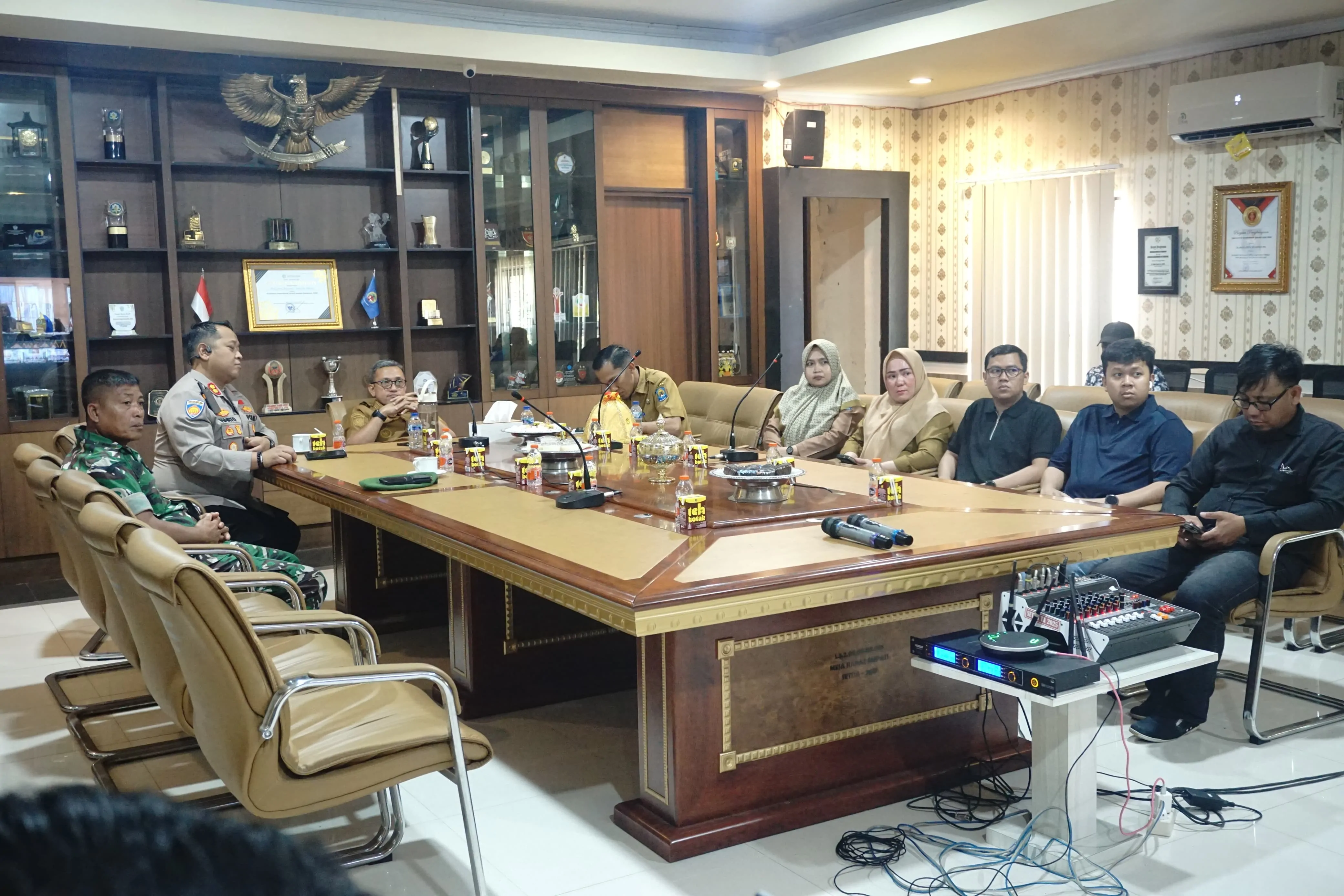 Bupati Jeneponto dan Forkopimda Ikuti Zoom Meeting Pemantauan BBM Subsidi yang Dipimpin Gubernur Sulsel