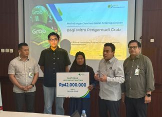 BPJS Ketenagakerjaan Serahkan Santunan JKM Rp42 Juta kepada Ahli Waris Mitra Grab